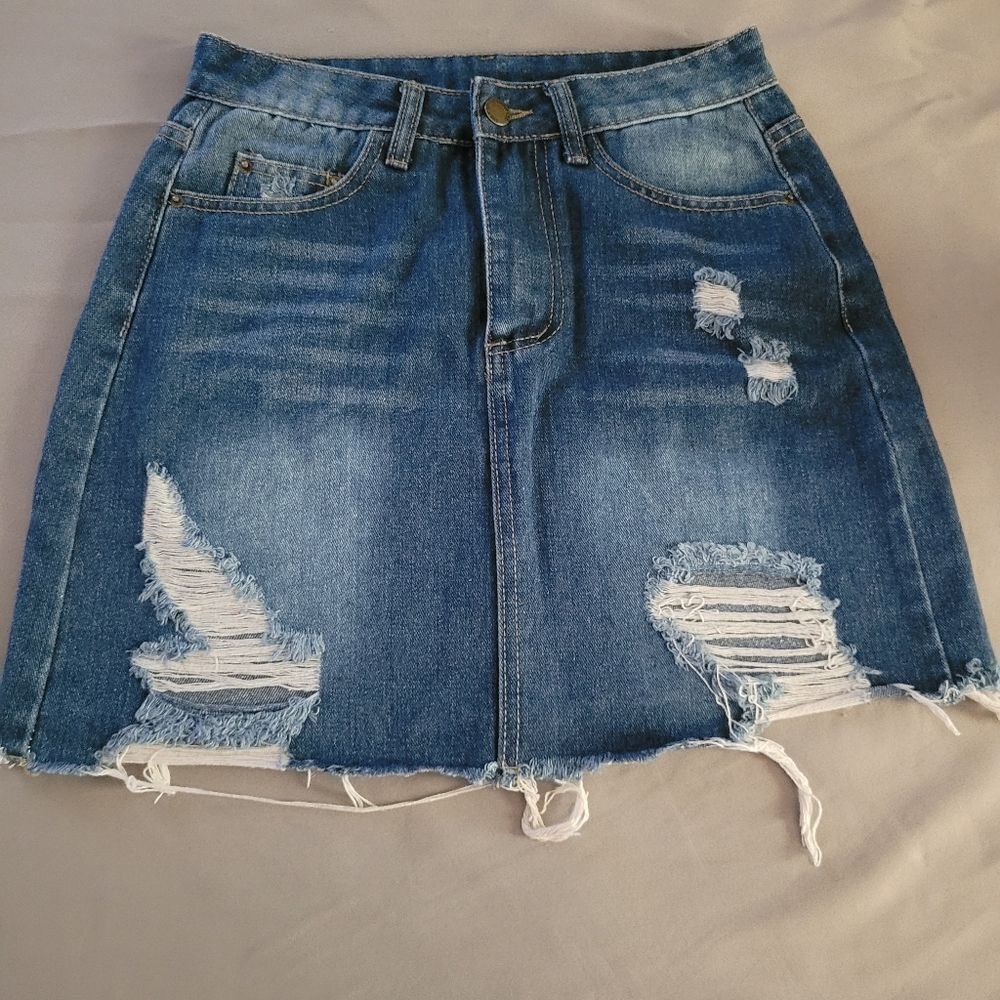 🌴DISTRESSES JEAN MINI SKIRT 🤠🐰 Rodeo Special! 🐎